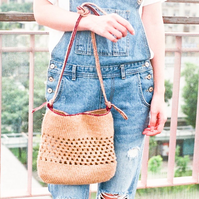 Berry praises small shoulder bag / two-color Linen rope woven / - Messenger Bags & Sling Bags - Cotton & Hemp 