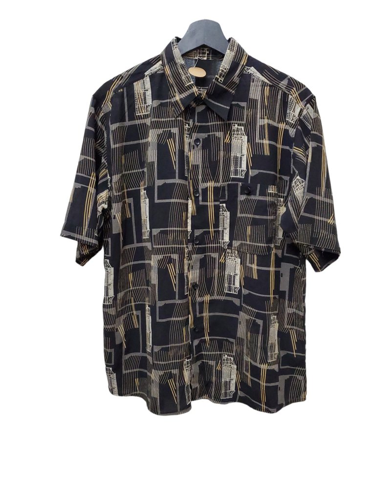 有禮貌穿搭 日本古著 雪紡 黑色 幾何圖騰 短襯 M號 近全新 - 男襯衫/休閒襯衫 - 棉．麻 黑色