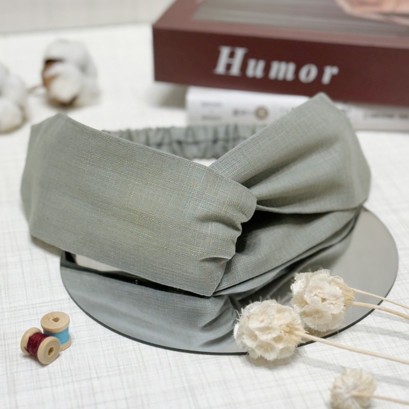 [Ingenious Craftsman] Gray and Blue Handmade Cross Twist Headband - ที่คาดผม - ผ้าฝ้าย/ผ้าลินิน สีน้ำเงิน