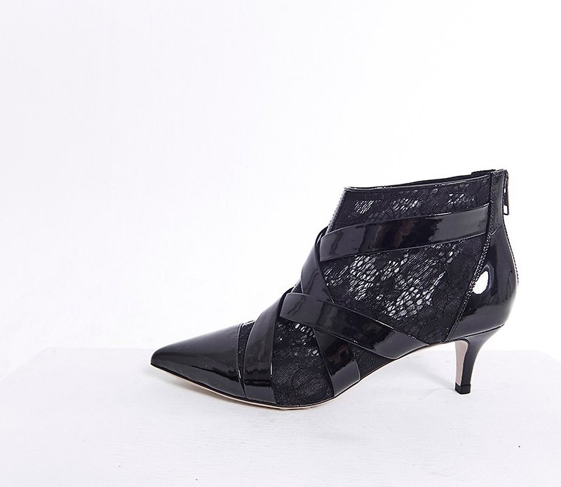 Lace leather woven ankle boots black - รองเท้าบูทสั้นผู้หญิง - หนังแท้ สีดำ