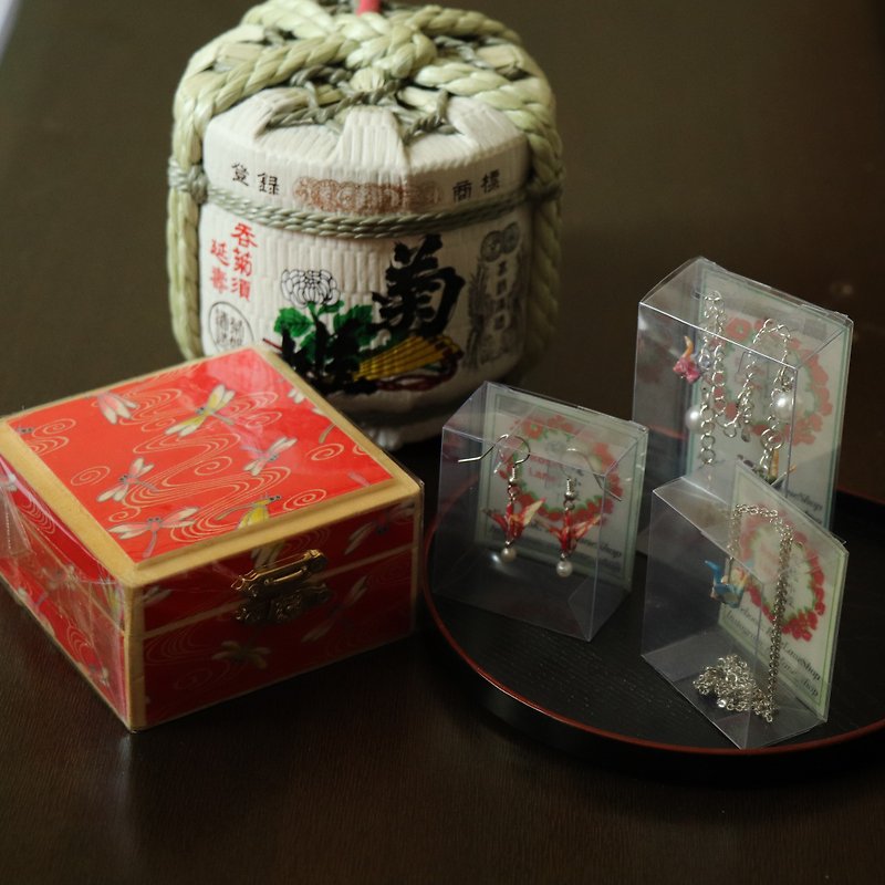 Goody Bag - Lucky Box Set - Red Dragon with 3 boxes of crane accessories (Random Pattern) - กล่องเก็บของ - ไม้ สีแดง