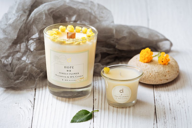 Allietare Handmade Fragrance - 【Hope – Pomelo Flower from Taiwan Woodwick Candle - เทียน/เชิงเทียน - ไม้ สีเขียว