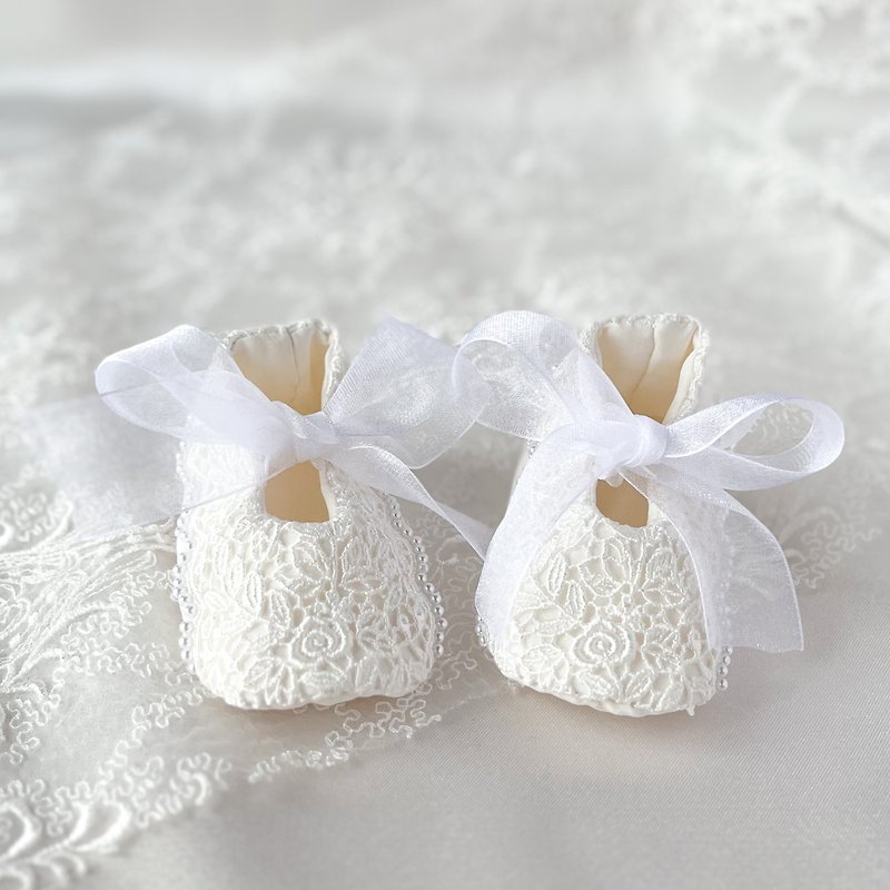 Elegant rose lace silk baby shoes - รองเท้าเด็ก - ผ้าไหม ขาว