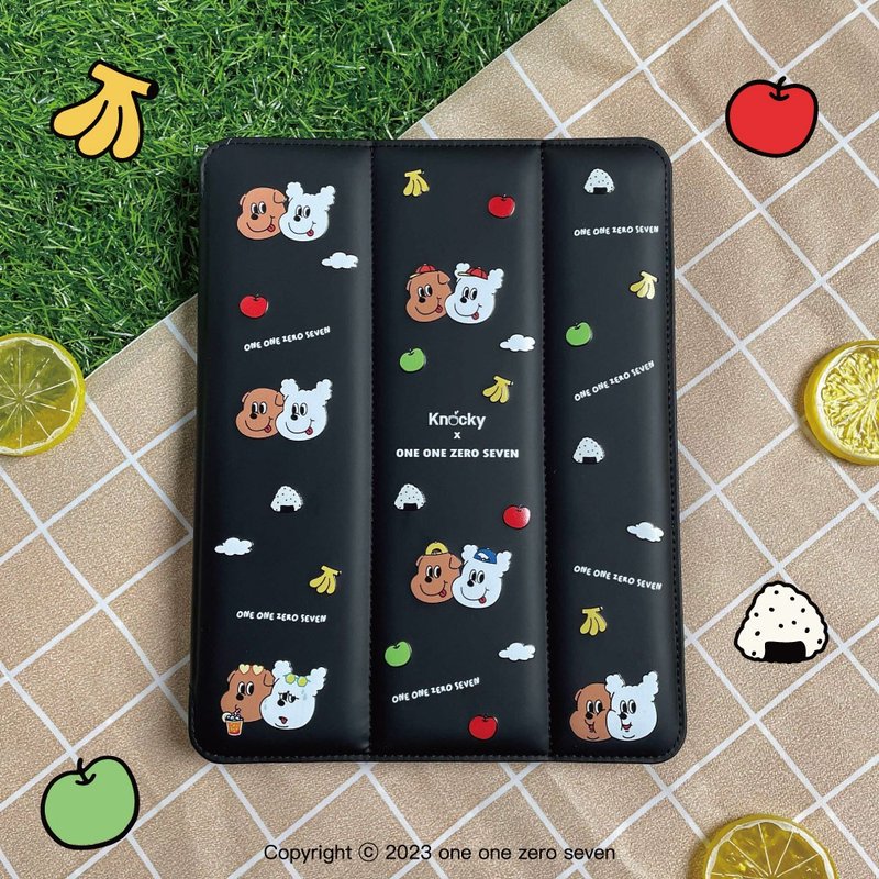 iPad 插畫家聯名 羽絨保護殼【Happy Picnic Day】 - 平板/電腦保護殼/保護貼 - 其他材質 黑色
