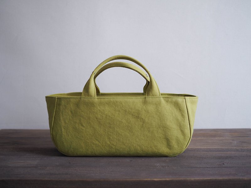 Round tote with lid Yokonaka Hiwa Green - กระเป๋าถือ - ผ้าฝ้าย/ผ้าลินิน สีเขียว