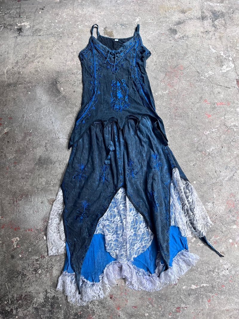 Xiyingyao Nepalese plant-dyed embroidered vest lace splicing skirt long skirt ethnic style hippie - Skirts - Cotton & Hemp Blue