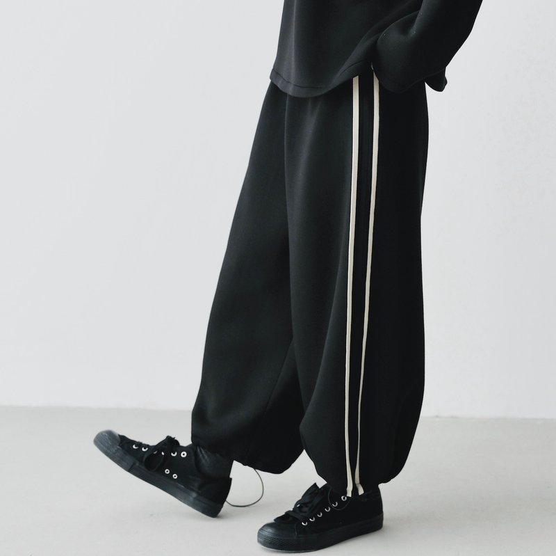 Black American and Australian cotton simple straight pants/trousers for autumn - กางเกงขายาว - วัสดุอื่นๆ สีดำ