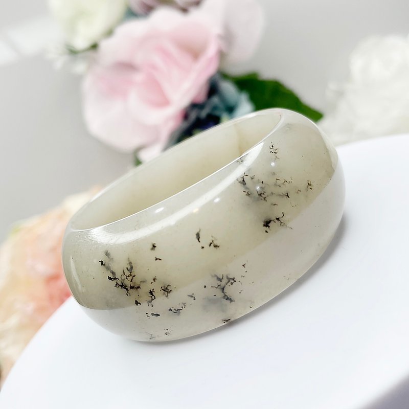 NO.52 唯一無二の豊かな草花模様、幅広タイヤ型バングル 56 MM 内径 草花バングル 佘太翠翡翠バングル - ブレスレット - 翡翠 多色