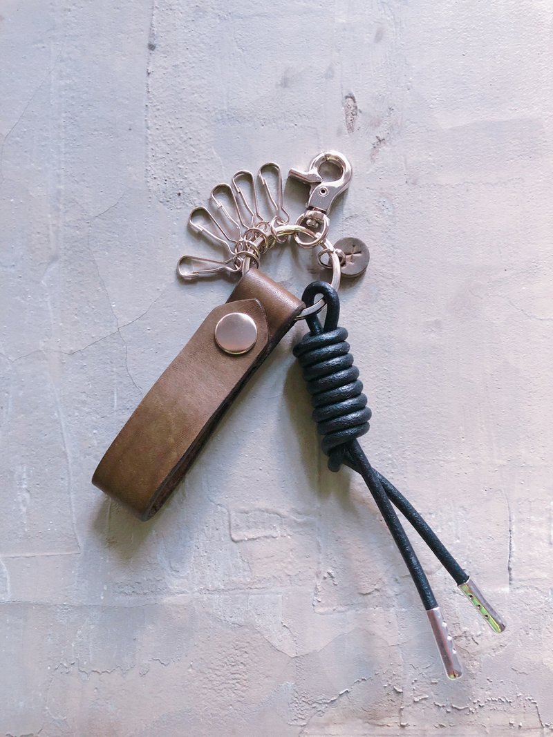 Leather knot key ring - ที่ห้อยกุญแจ - หนังแท้ สีเขียว