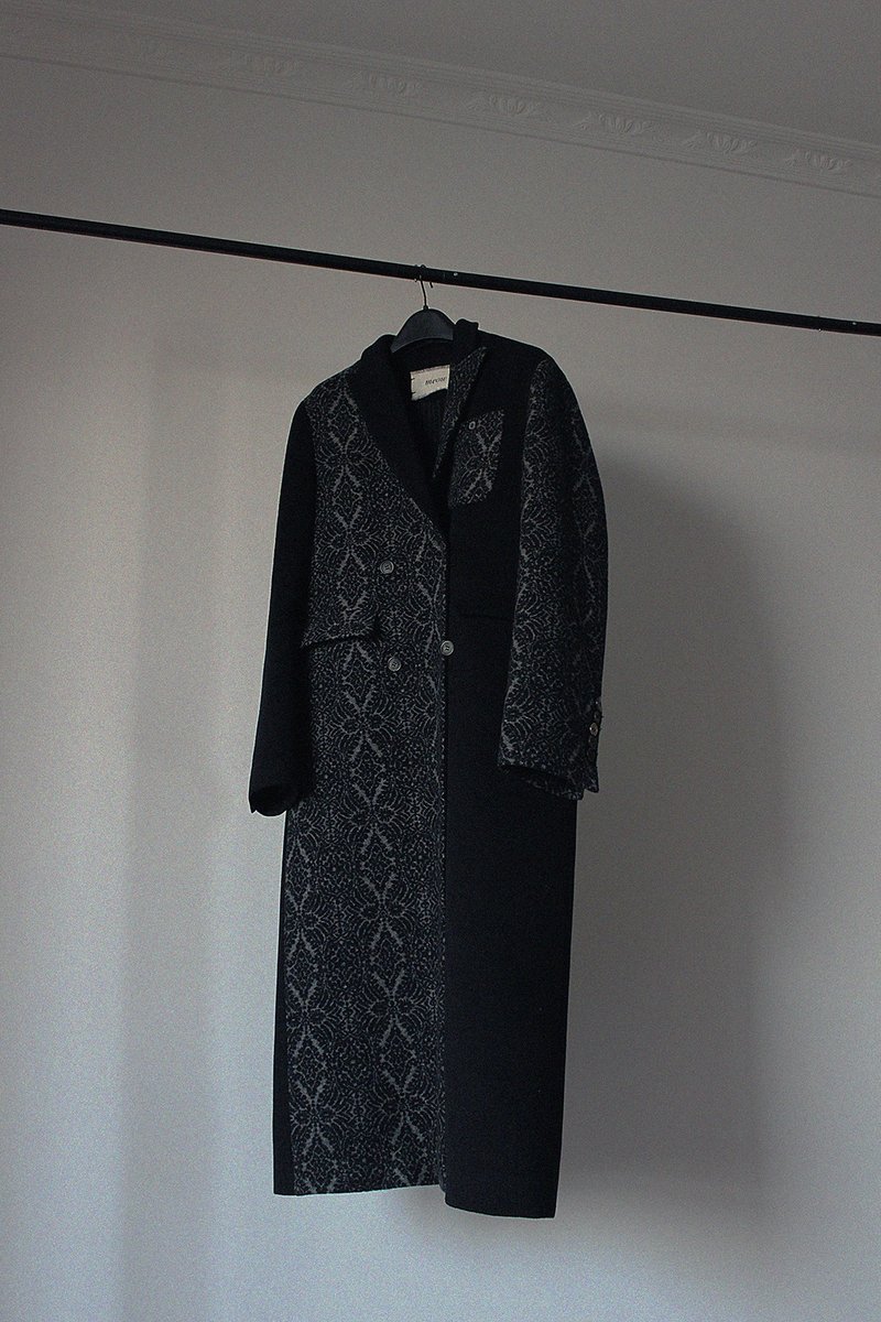 Customized retro dark pattern high-quality wool double-breasted long coat stitching - เสื้อสูท/เสื้อคลุมยาว - ขนแกะ สีดำ