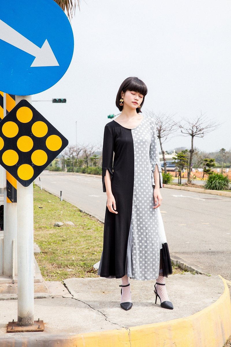 moi non plus your most personalized black and gray triangle patchwork dress - ชุดเดรส - เส้นใยสังเคราะห์ สีเทา