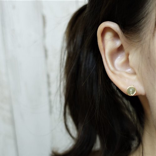 MODOMODO accessory design 飾品設計 ll 6mm葡萄石 ll 金線框耳針 耳夾 / 一對