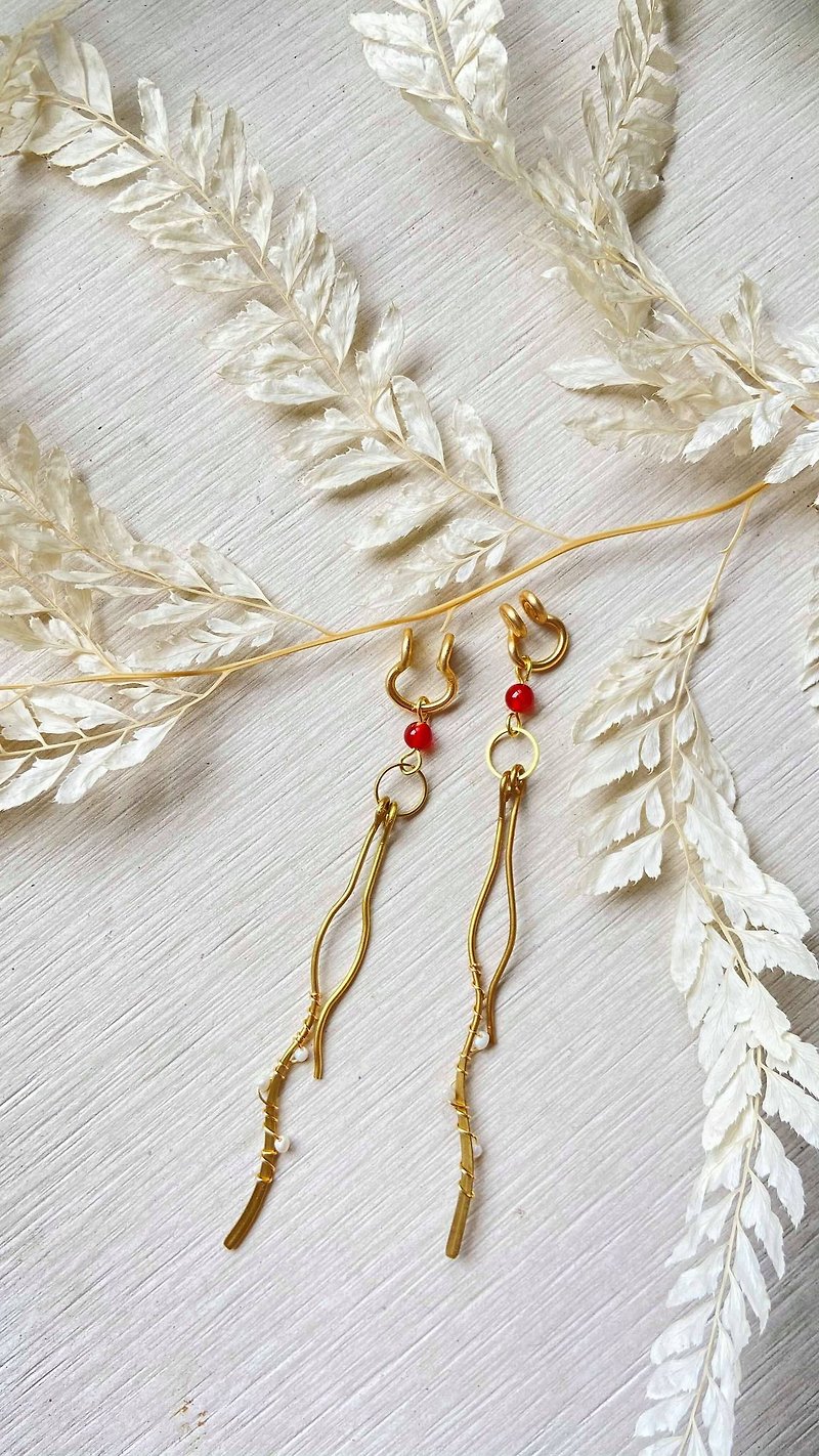 紅瑪瑙與珍珠長款耳環 - 耳環/耳夾 - 銅/黃銅 金色