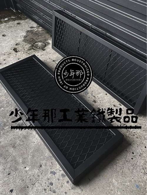 ⭐︎⭐︎中ちゃん出品⭐︎⭐︎ アイアンラック 3段　水受けトレイ トレイ付 中ちゃん出品 アイアンラック 3段 水受けトレイ トレイ付