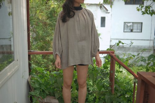 /jibberish * homemade textiles Low Key 2 Ways Top | Cotton | Natural Plant Dyed
