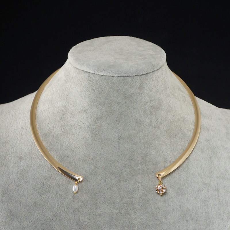 Golden Metal Swarovski Crystal White Pearl Charm Choker Necklace Jewelry Gift - 頸鏈 - 其他金屬 金色