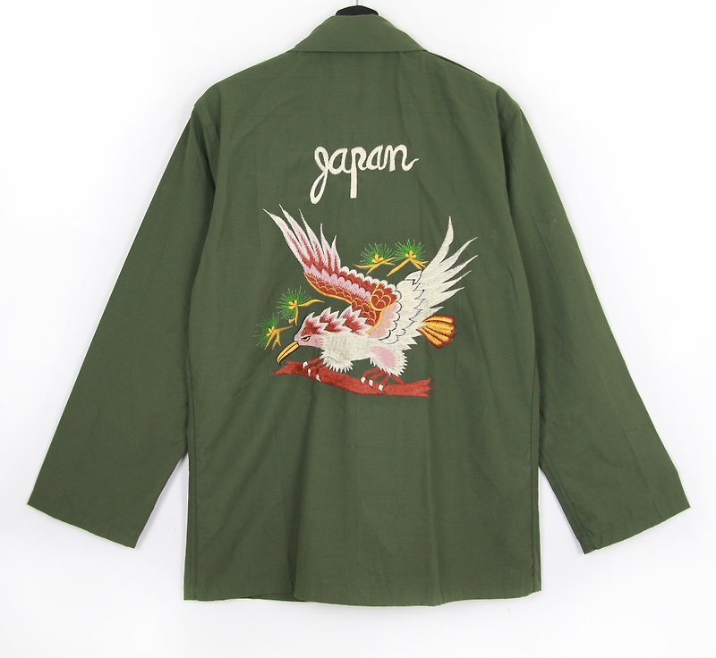 Back to Green:: military uniform embroidered shirt jacket embroidered pine and bird // unisex // vintage (J-05) - เสื้อโค้ทผู้ชาย - ผ้าฝ้าย/ผ้าลินิน 