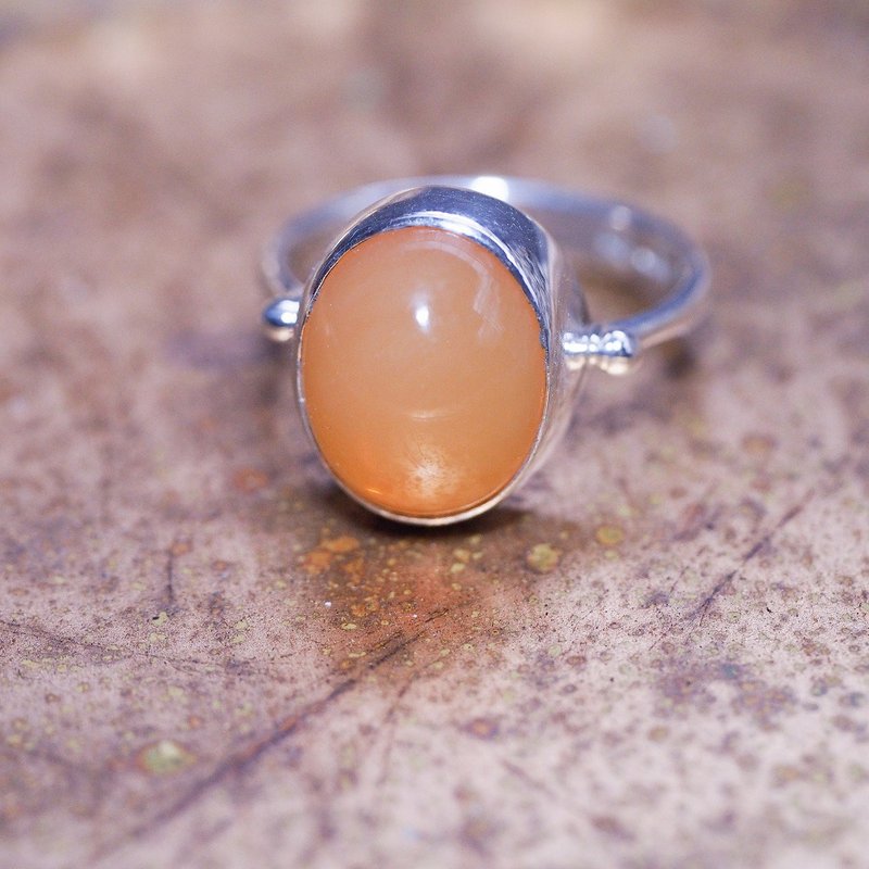 Natural Yellow Opal 5.52ct Handmade Sterling Silver ring - แหวนทั่วไป - เครื่องเพชรพลอย สีส้ม