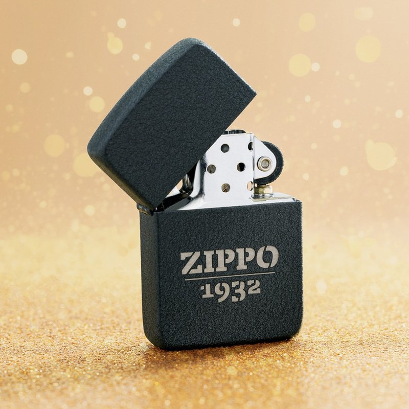 【ZIPPO官方旗艦店】ZIPPO 1932創立年防風打火機 46567 - 其他 - 銅/黃銅 多色