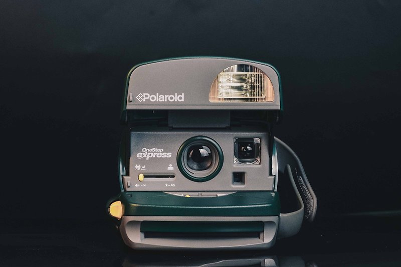 Polaroid 600 OneStep Express Polaroid - Cameras - Other Metals Black