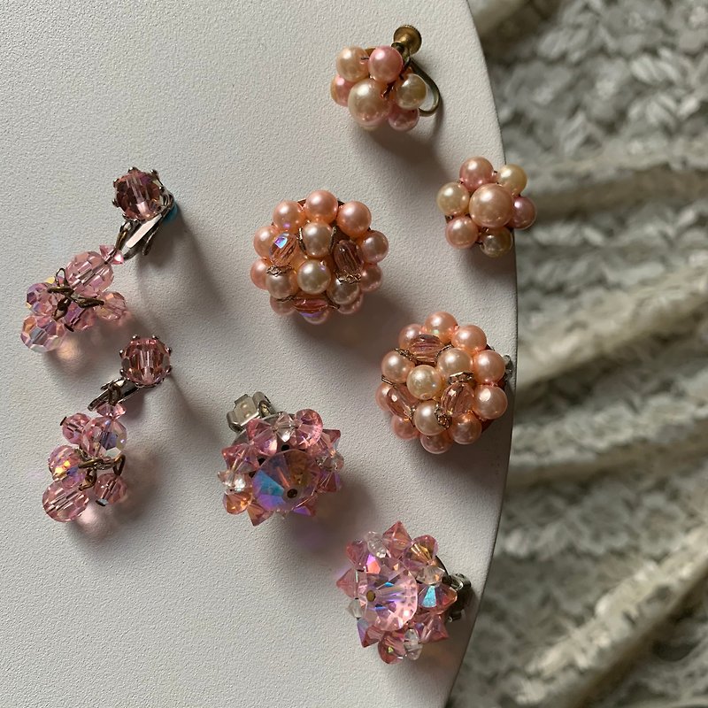 Vintage夾式耳環/ 粉紅姐妹 - 耳環/耳夾 - 其他材質 粉紅色