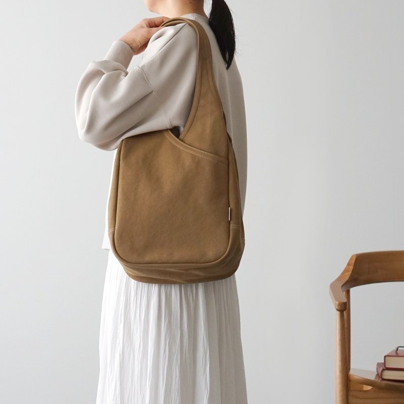 Drop (M) / Brown Beige [Made to Order] Trocco Canvas Bag - กระเป๋าถือ - ผ้าฝ้าย/ผ้าลินิน สีนำ้ตาล