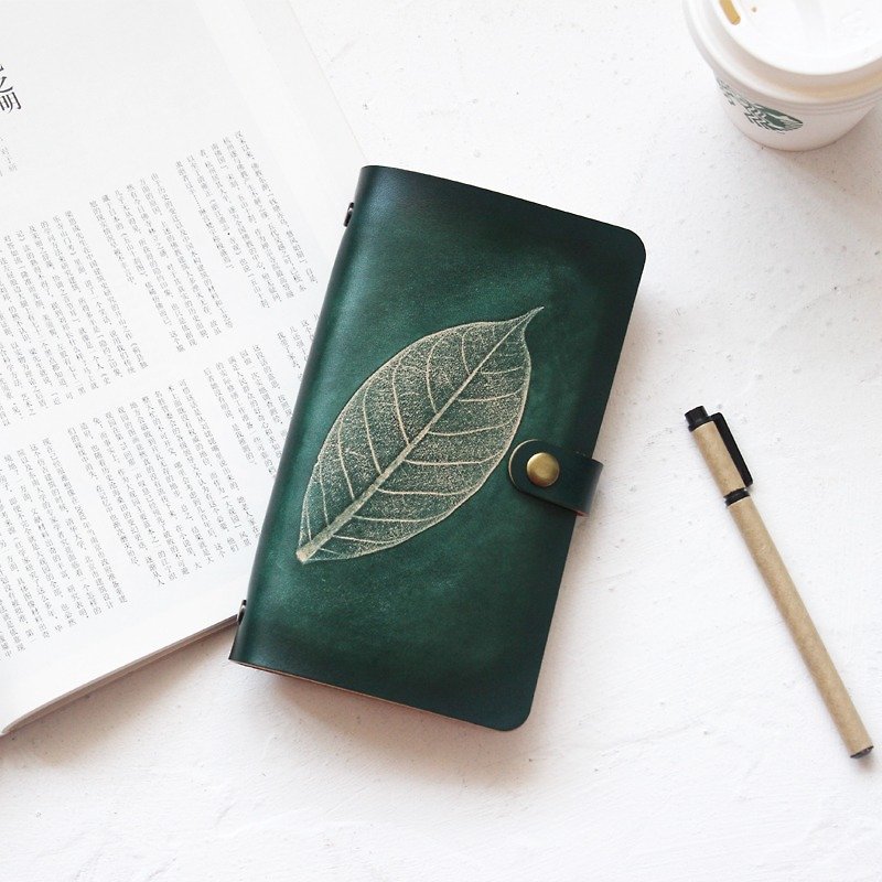 Such as the first layer of cowhide leaves embossed dark green A6 loose-leaf notebook handmade leather notebook free engraving 19*11cm - สมุดบันทึก/สมุดปฏิทิน - หนังแท้ สีเขียว