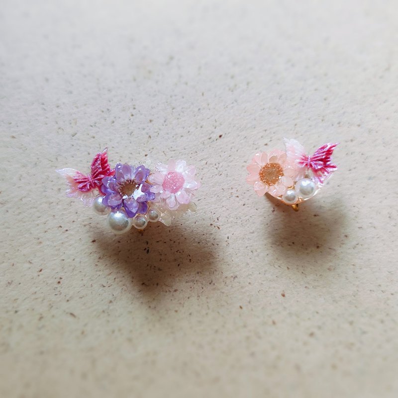 拼色小星花/蝴蝶花園/不對稱耳環/925純銀耳環/蚊香耳夾 - 耳環/耳夾/耳骨夾 - 其他金屬 粉紅色