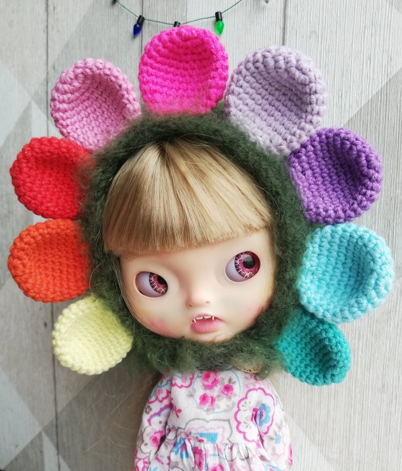 Blythe hat helmet Flower colorful petals - 公仔/玩偶 - 棉．麻 多色