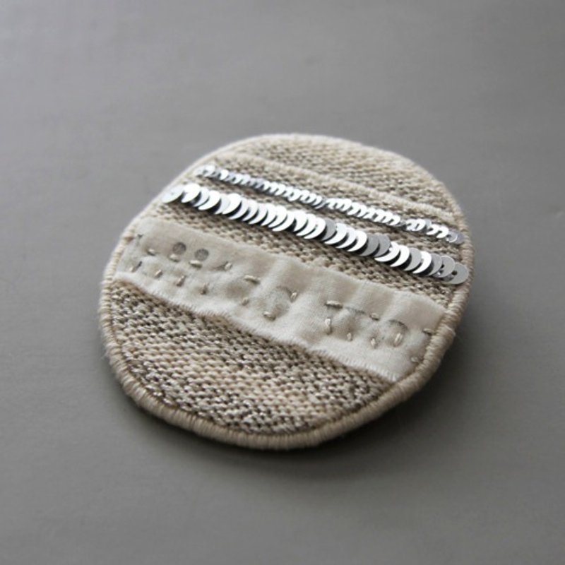 maru brooch no.91 - เข็มกลัด - โลหะ 