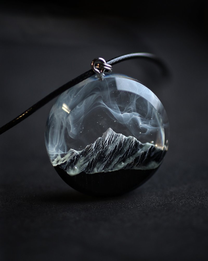 木質樹脂吊墜 Aurora borealis Glow in the Dark 北極光 - 項鍊 - 木頭 透明