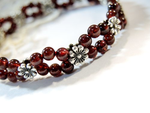&amp;quot;Happiness&amp;quot; 925 Sterling Silver Cosmos Garnet Flower Bracelet