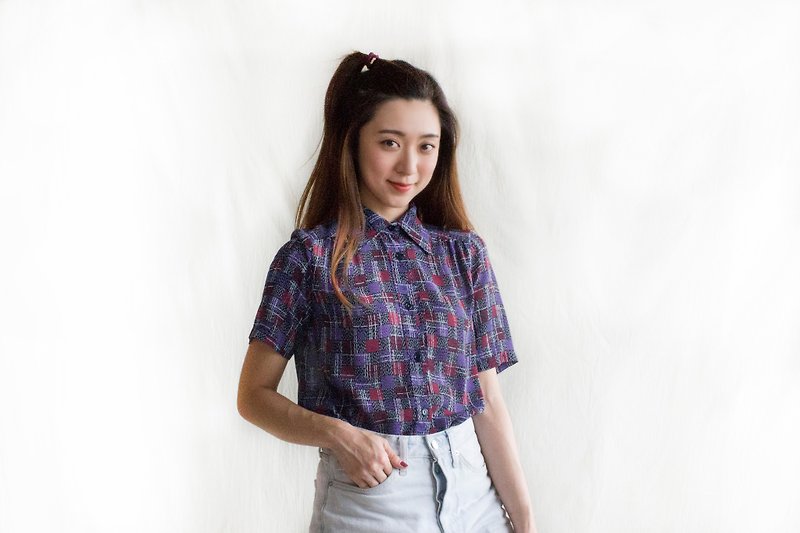 Mysterious plaid texture vintage short-sleeved shirt - Women's Shirts - Polyester 