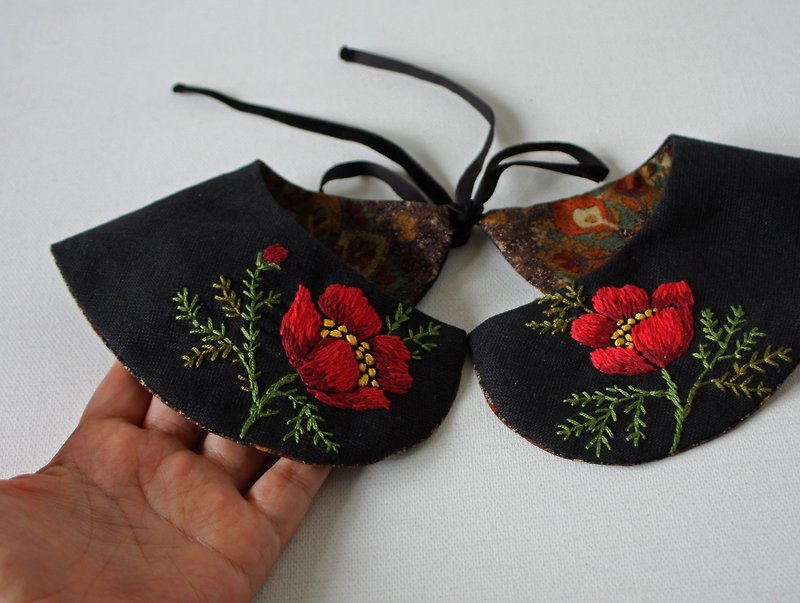 Red Poppy embroidered collar, Peter pan collar, Fake collar, black linen collar - 項鍊 - 棉．麻 黑色