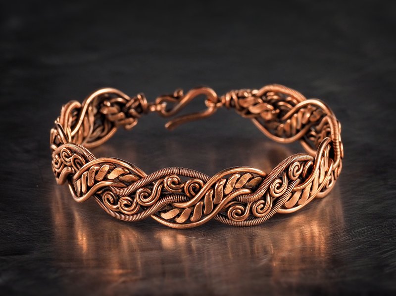 Copper bracelet for woman  Antique style Handcrafted wire woven copper jewellery - สร้อยข้อมือ - ทองแดงทองเหลือง สีทอง