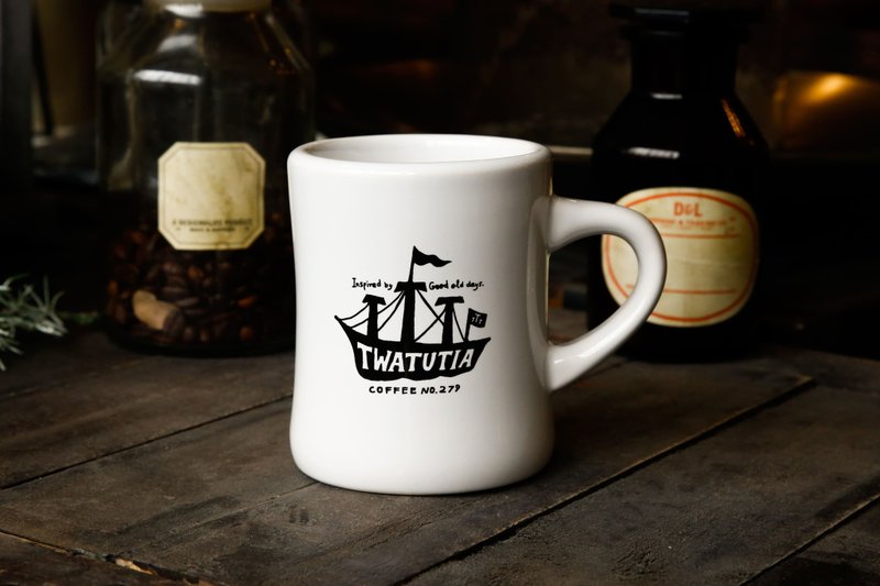 TWATUTIA mug - Cups - Porcelain White