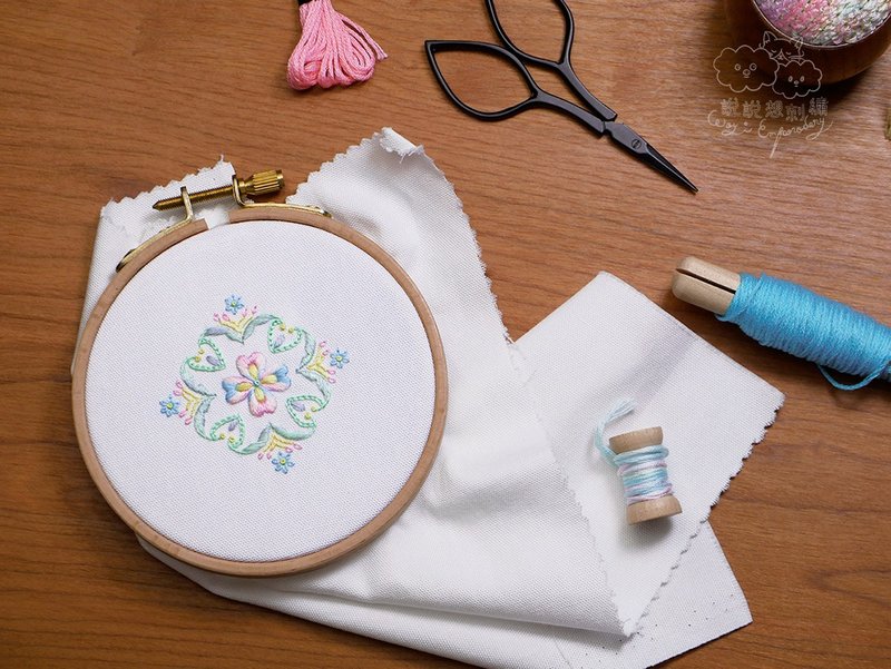 (Taichung December Class) Basic Embroidery-Wenri-Colored Brush Chapter Flexible Use of Needle Techniques & General Concepts of Composition - เย็บปักถักร้อย/ใยขนแกะ/ผ้า - ผ้าฝ้าย/ผ้าลินิน 