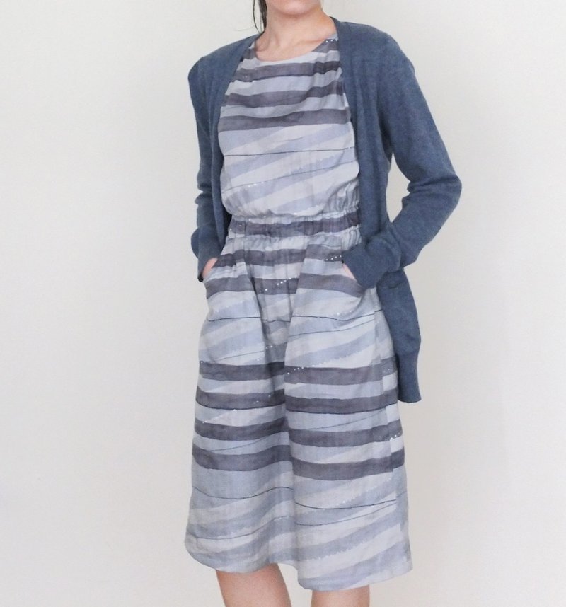 藍白幾何洋裝(用日本進口Nani Iro布料 只剩一件S空間) - 連身裙 - 紙 