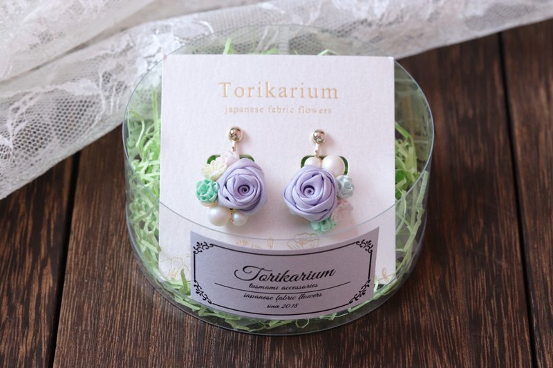 Tsumamizaiku Earrings. Earring fittings can be replaced. - ต่างหู - ผ้าไหม สีม่วง