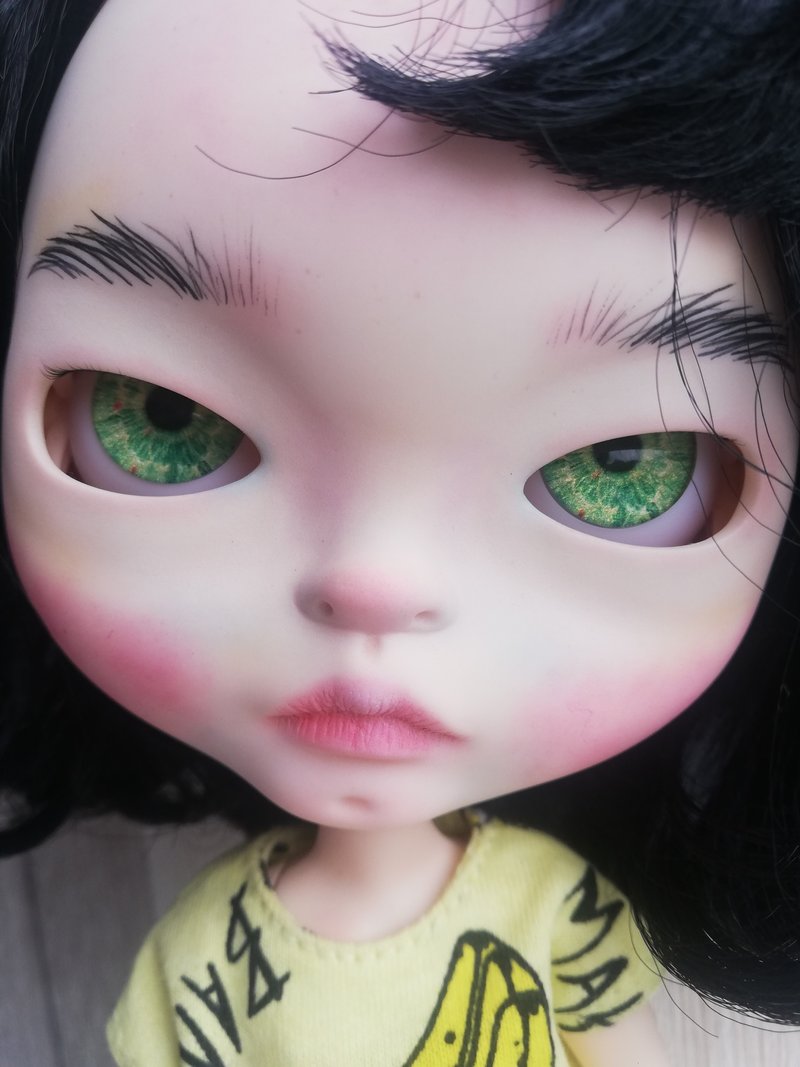 Blythe Asian custom doll short black hair OOAK doll - 公仔/玩偶 - 塑膠 黑色