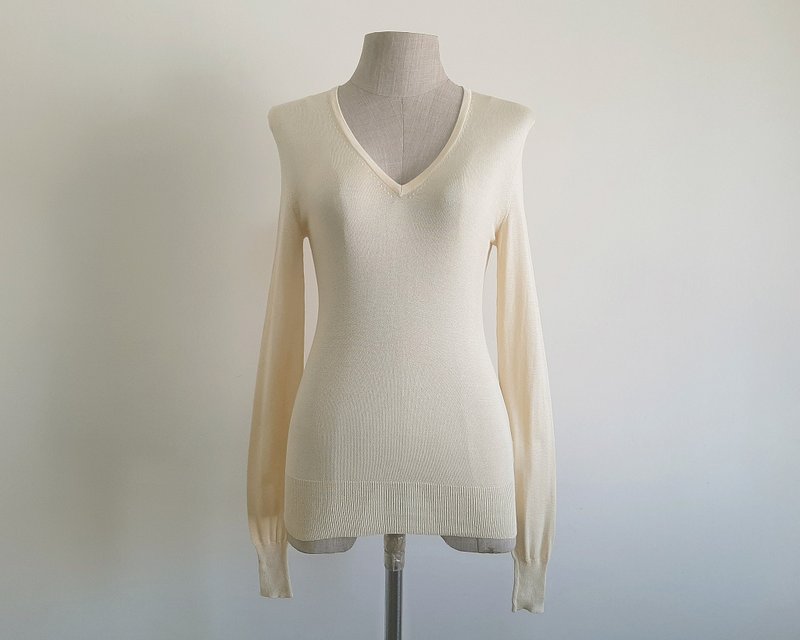 XXS XS Vintage Cream Silk Sweater Womens V Neck Knit Sweater Jumper Sweater - 女毛衣/針織衫 - 絲．絹 