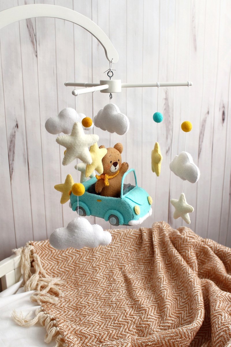 Bear in the racing driver car baby crib mobile, Jeep felt baby mobile - Kids' Toys - Eco-Friendly Materials Multicolor