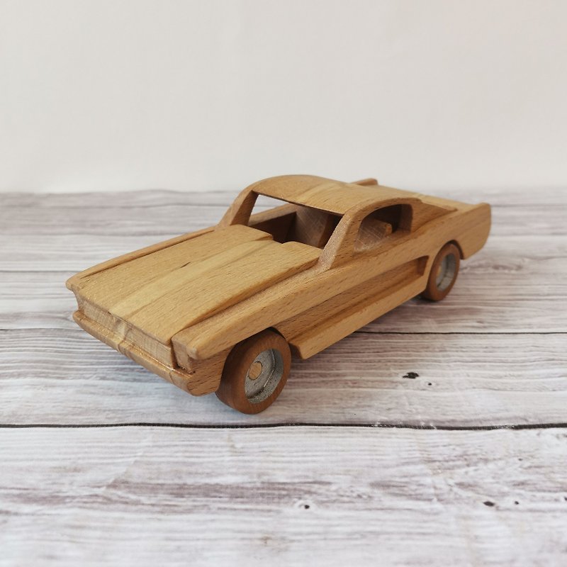 木製おもちゃの車、車愛好家へのユニークなギフト、男性へのユニークなギフト、馬力 - 置物 - 木製 