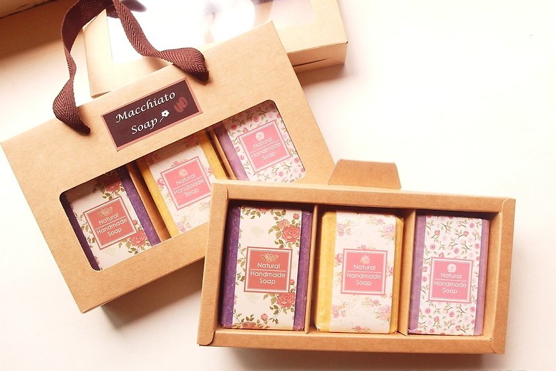 Scalp care shampoo and bath soap gift box, no choice of 3 soaps, 120 grams each, exchange gifts - ボディソープ - 寄せ植え・花 