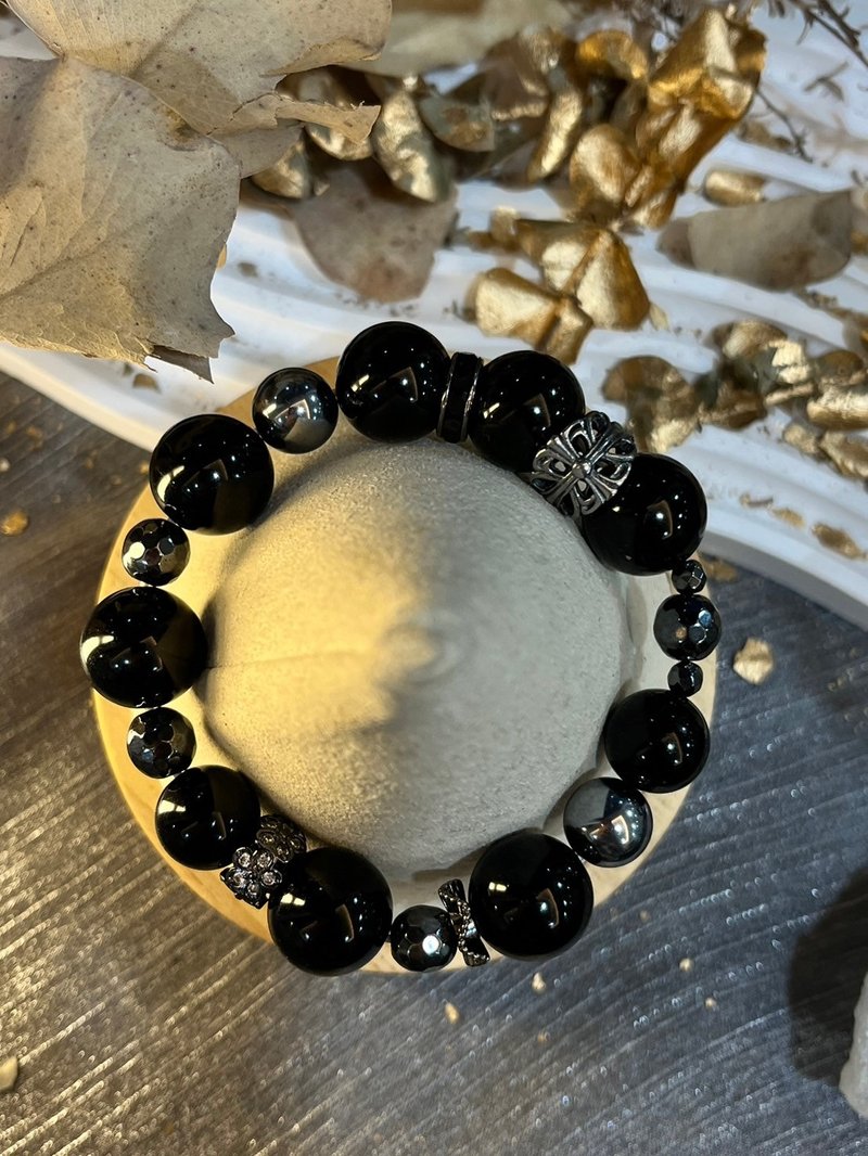 Customized crystal mineral bracelet black tourmaline design - สร้อยข้อมือ - หิน สีดำ