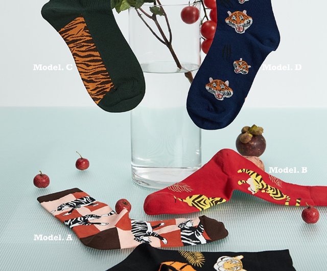 Tiger Qi Blessing Bag] A set of five tiger socks with five pairs