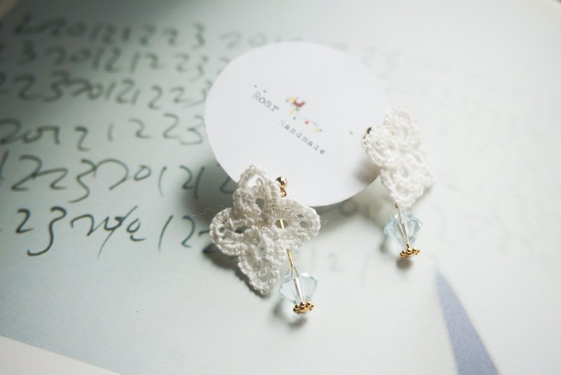 手工梭織蕾絲耳環 .  Swarovski - 針式 - 耳環/耳夾 - 棉．麻 白色