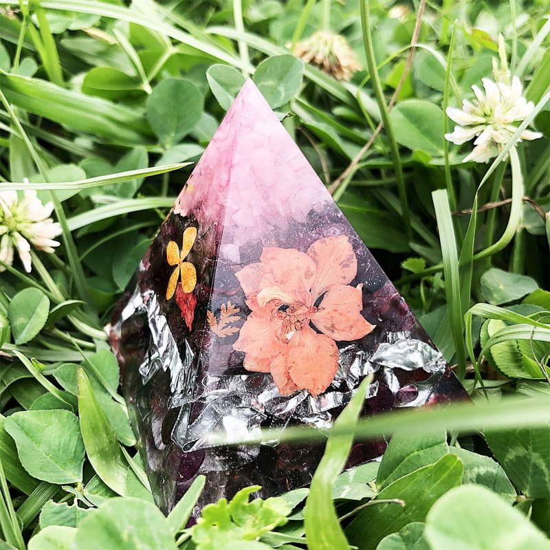 [Handmade Aogang Stone- Everyone's Love] Help improve popular relationships - Items for Display - Crystal Pink