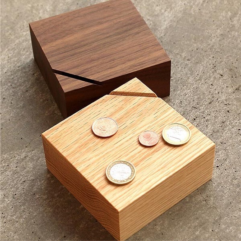 Solid wood piggy bank - Coin Banks - Wood Brown