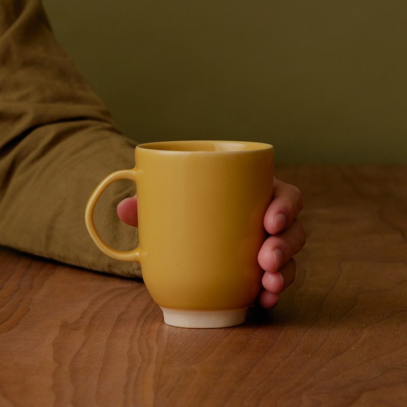 KOGA │ Ceramic Mug (Kiln Yellow) - แก้วมัค/แก้วกาแฟ - ดินเผา สีส้ม